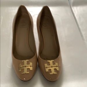 Tory Burch beige patent logo heels.  GUC